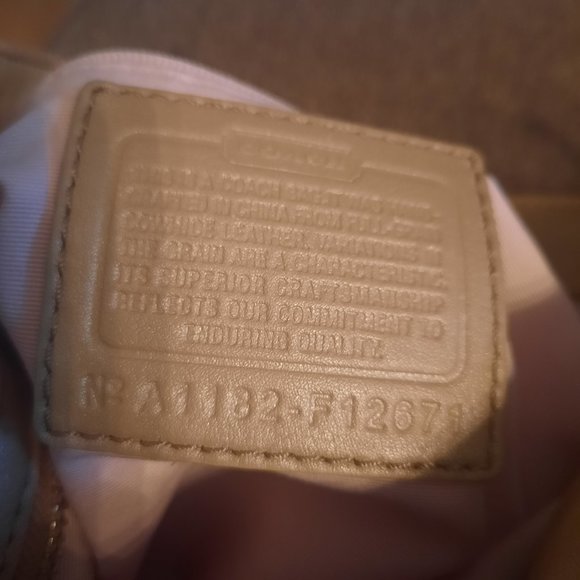 COACH Zoe Beige Leather Hobo Handbag Purse F12671 - Picture 4 of 8